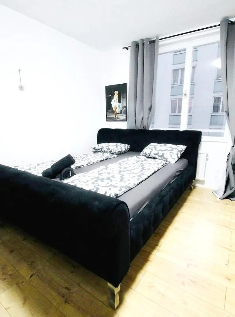 Modern Apartment In Millennium City Area Vienna Austria