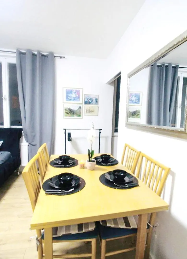 Modern Apartment In Millennium City Area Vienna 0*,  Austria