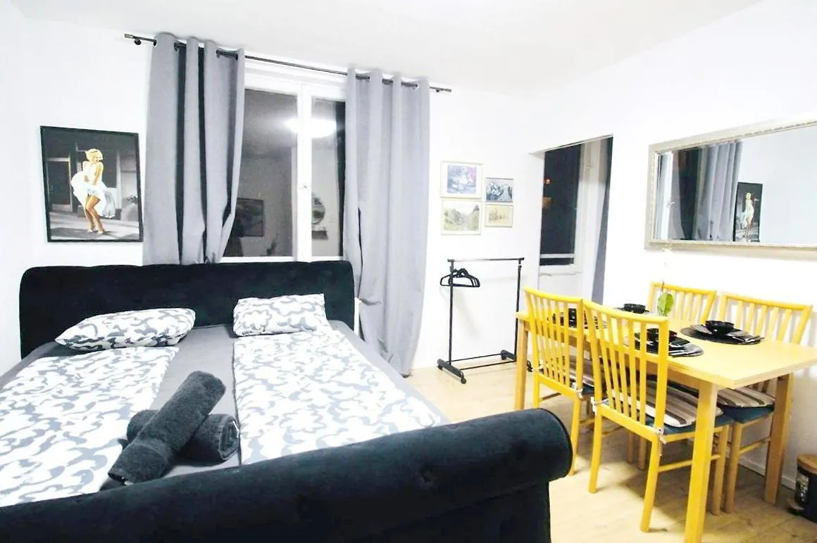Modern Apartment In Millennium City Area Vienna